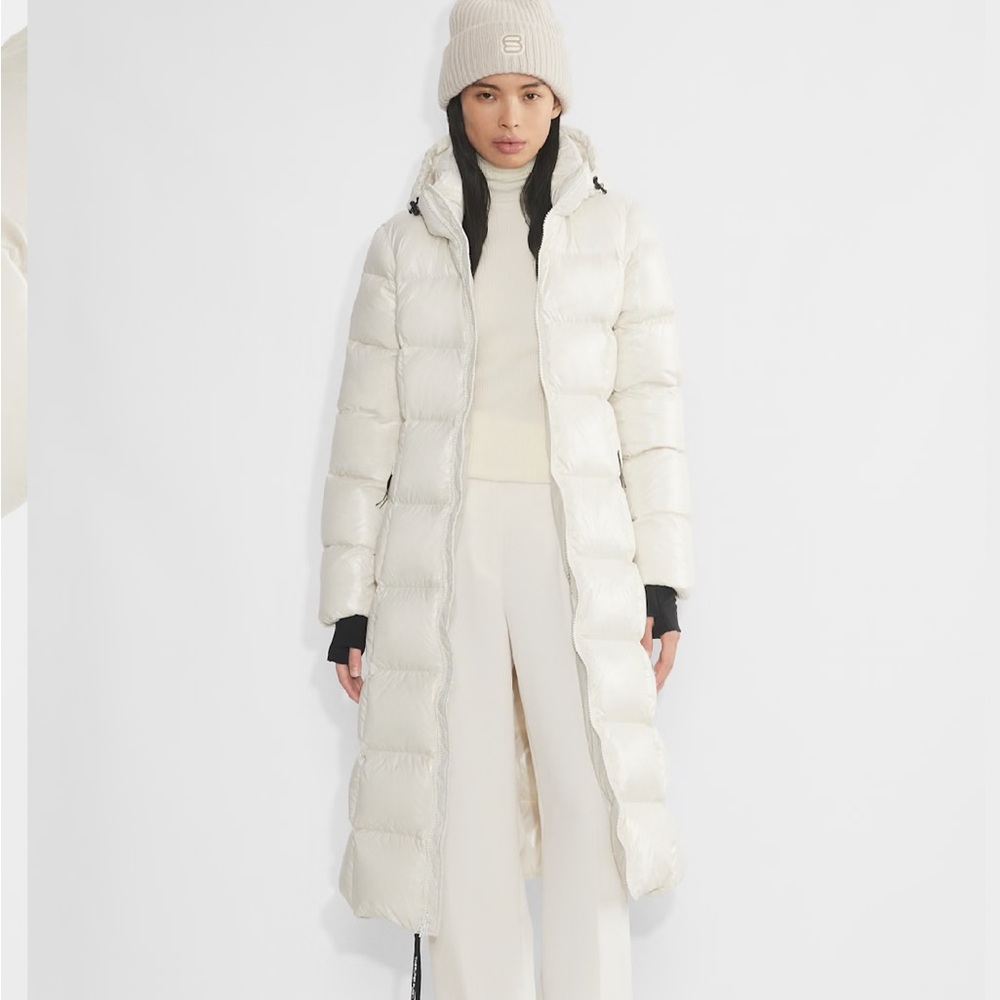 The SuperSnug Glossy Puffer Jacket in Birch
